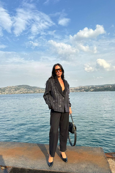 Siyah Taşlı Blazer Ceket Siyah Taşlı Blazer Ceket