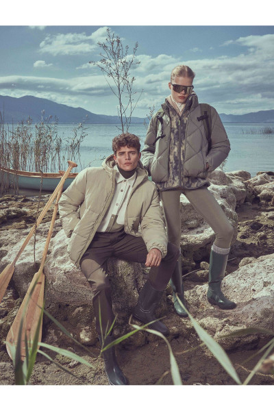 Şişme Mont Kapitone Kısa Dik Yaka Cepli Rahat Kalıp Şişme Mont Kapitone Kısa Dik Yaka Cepli Rahat Kalıp