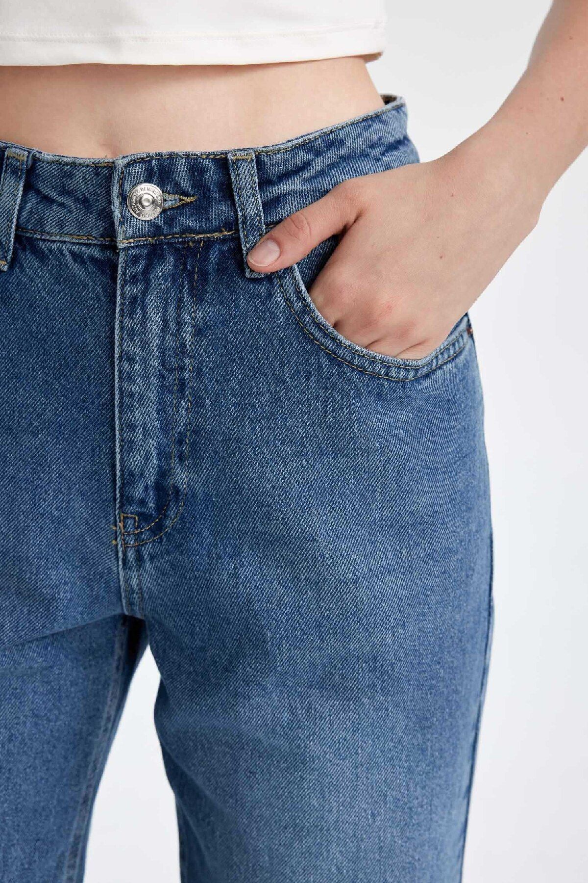 Straight Wide Yüksek Bel Uzun Jean Yıkamalı Pantolon D8152AX24WN Straight Wide Yüksek Bel Uzun Jean Yıkamalı Pantolon D8152AX24WN