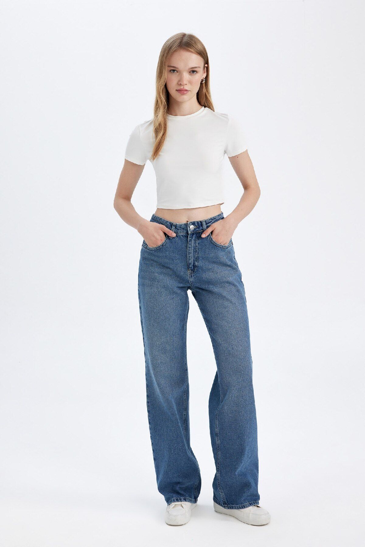 Straight Wide Yüksek Bel Uzun Jean Yıkamalı Pantolon D8152AX24WN Straight Wide Yüksek Bel Uzun Jean Yıkamalı Pantolon D8152AX24WN