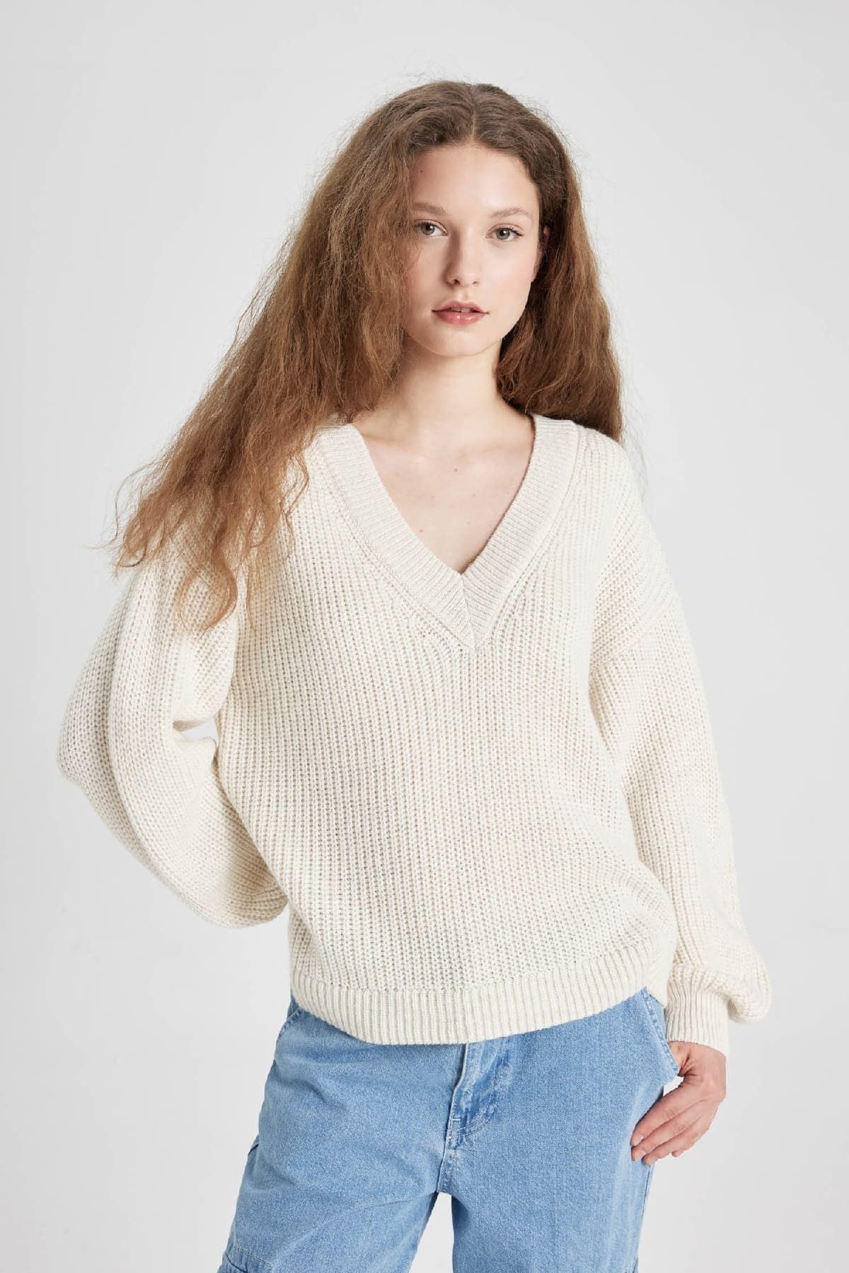 Okula Dönüş Oversize Geniş Kalıp V Yaka Basic Düz Triko Kazak Z7135az24wn Okula Dönüş Oversize Geniş Kalıp V Yaka Basic Düz Triko Kazak Z7135az24wn