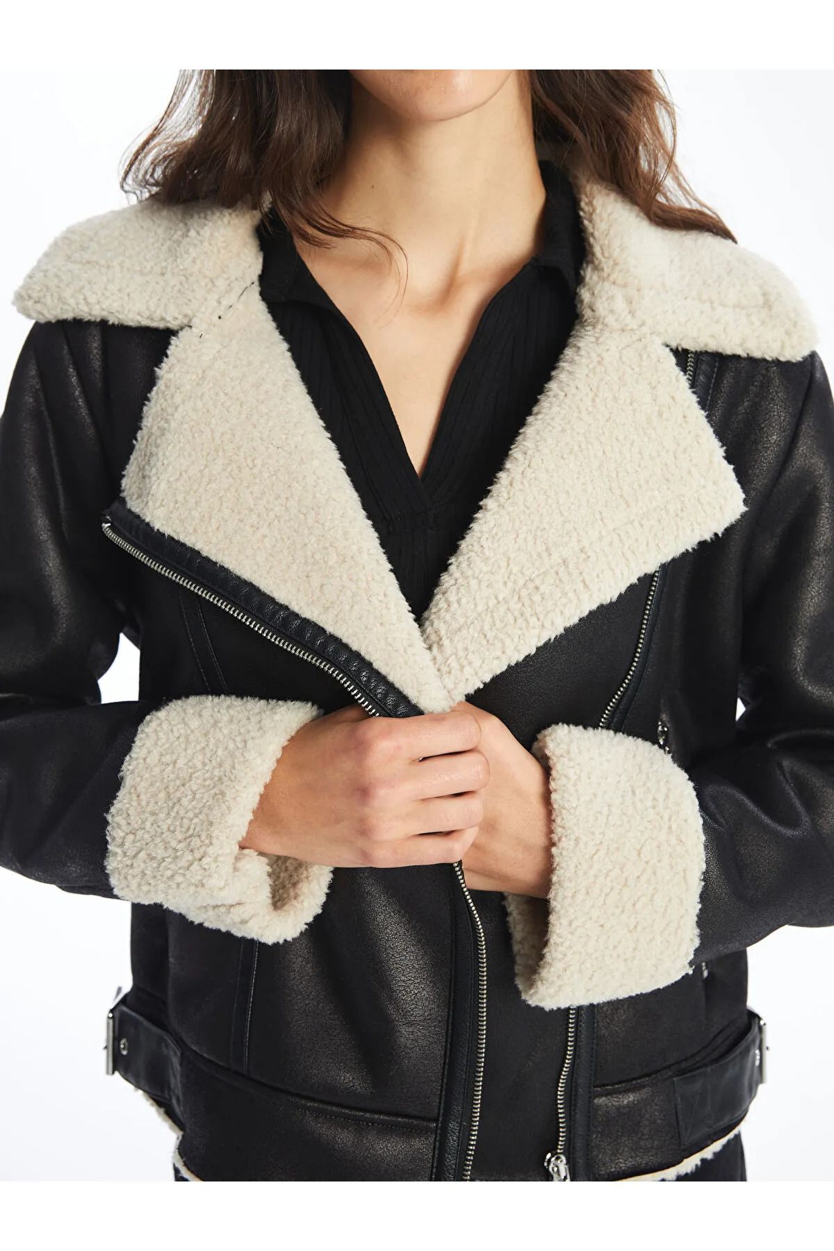 Vision Yeni Siyah Biker Yaka Kadın Süet Görünümlü Mont Vision Yeni Siyah Biker Yaka Kadın Süet Görünümlü Mont