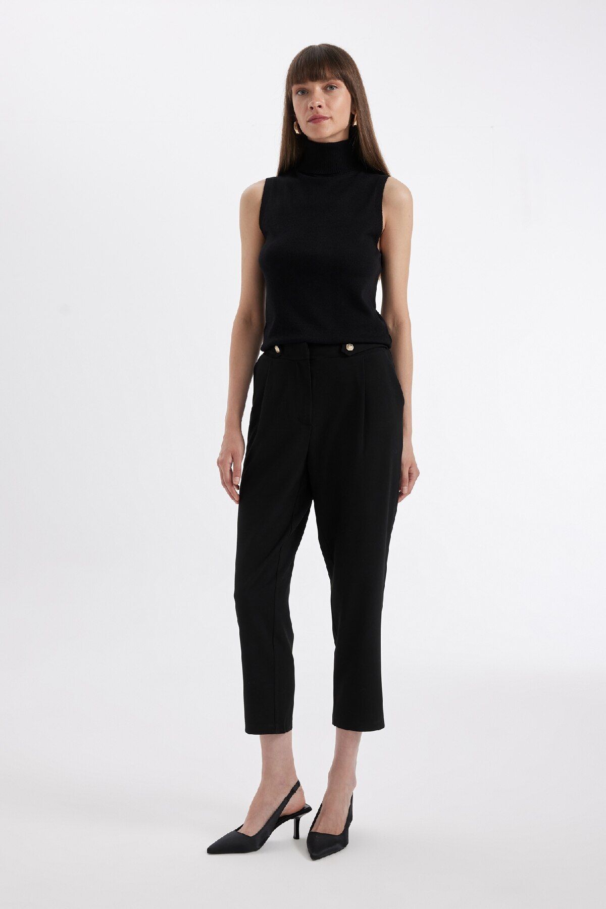 Siyah Regular Fit Balıkçı Yaka Kolsuz Basic Düz Triko Kazak U8250az24au Siyah Regular Fit Balıkçı Yaka Kolsuz Basic Düz Triko Kazak U8250az24au