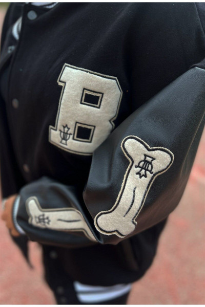 Unisex B Bone Nakışlı Oversize Kolej Ceket Unisex B Bone Nakışlı Oversize Kolej Ceket