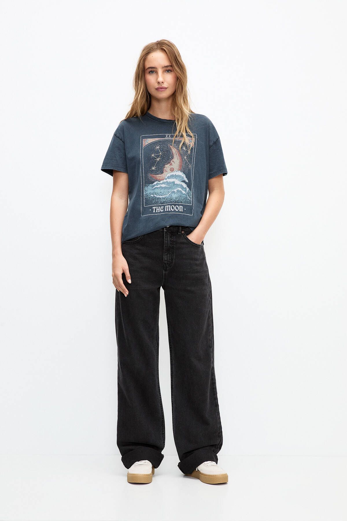 Kısa kollu ve tarot baskılı t-shirt Kısa kollu ve tarot baskılı t-shirt