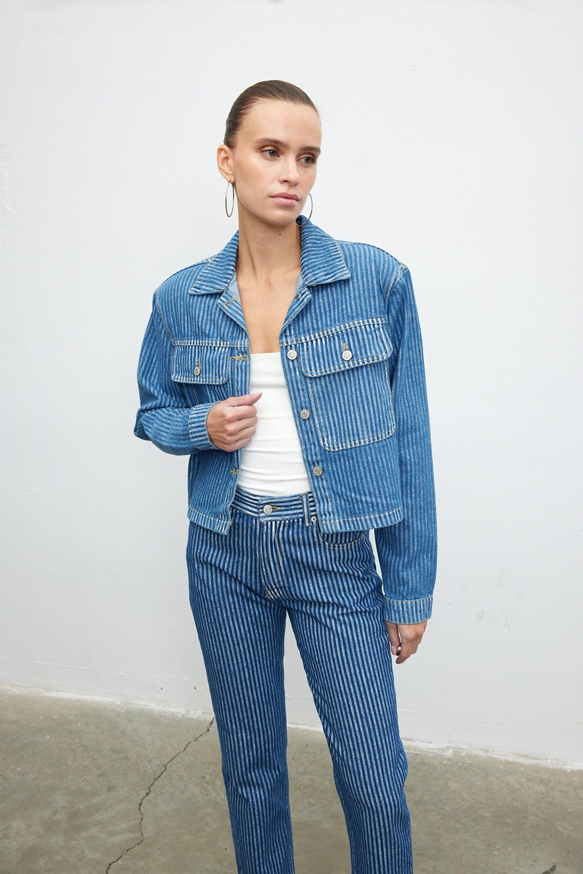 Çizgili denim crop ceket