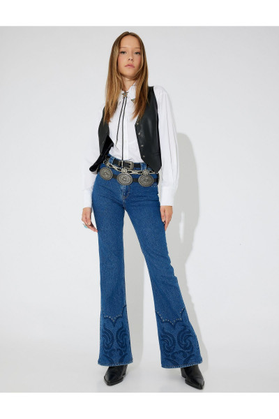 X Zeynep Bastık - Nakışlı Ispanyol Paça Kot Pantolon Boncuk Işlemeli - Flare Jeans X Zeynep Bastık - Nakışlı Ispanyol Paça Kot Pantolon Boncuk Işlemeli - Flare Jeans