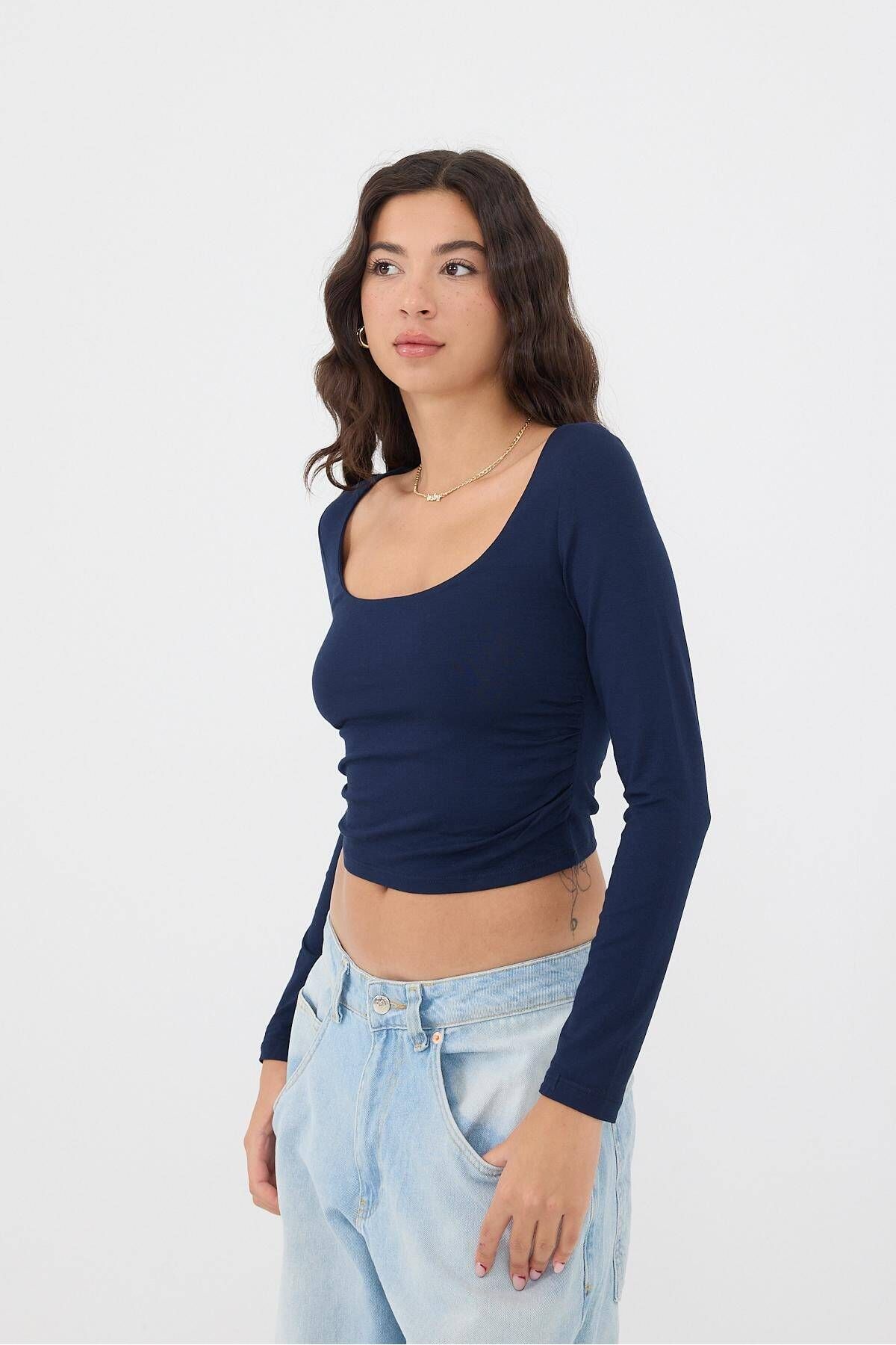 U Yaka Yanları Büzgülü Bluz B15387-u3 U Yaka Yanları Büzgülü Bluz B15387-u3