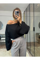 Vanessa Siyah Kayık Yaka Bluz Vanessa Siyah Kayık Yaka Bluz