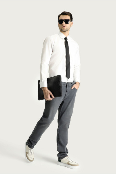 Uzun Kol Slim Fit Dar Kesim Non Iron Ütü Gerektirmeyen Pamuklu Gömlek Uzun Kol Slim Fit Dar Kesim Non Iron Ütü Gerektirmeyen Pamuklu Gömlek