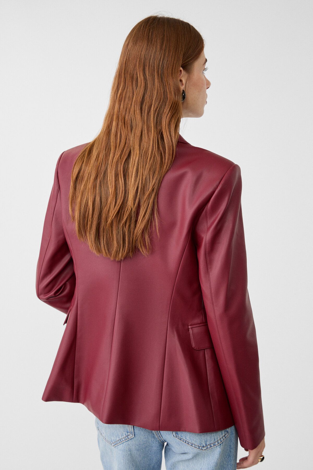 Vücuda oturan suni deri blazer Vücuda oturan suni deri blazer