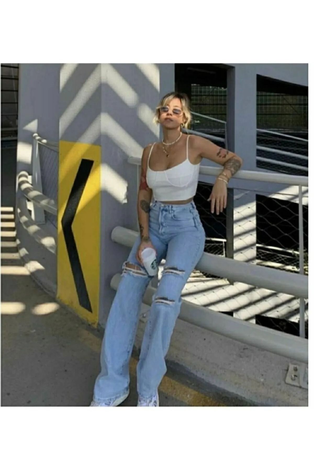 Lusia 90's Yırtık Detay Mavi Kar Yıkama Extra Yüksek Bel Palazzo Salaş Jean Pantolon Lusia 90's Yırtık Detay Mavi Kar Yıkama Extra Yüksek Bel Palazzo Salaş Jean Pantolon