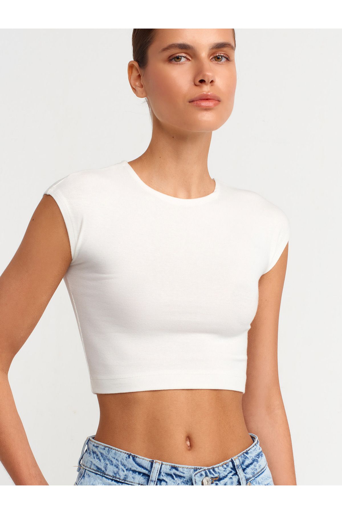 30528 Pamuk ve Modal  Karışımlı Crop Top-Ekru