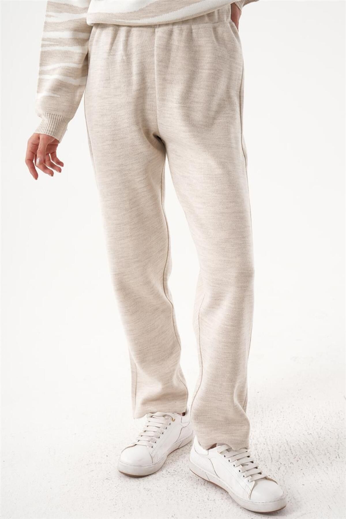 Zebra Çizgili Triko Tunik-pantolon Krem-bej Ikili Takım Zebra Çizgili Triko Tunik-pantolon Krem-bej Ikili Takım