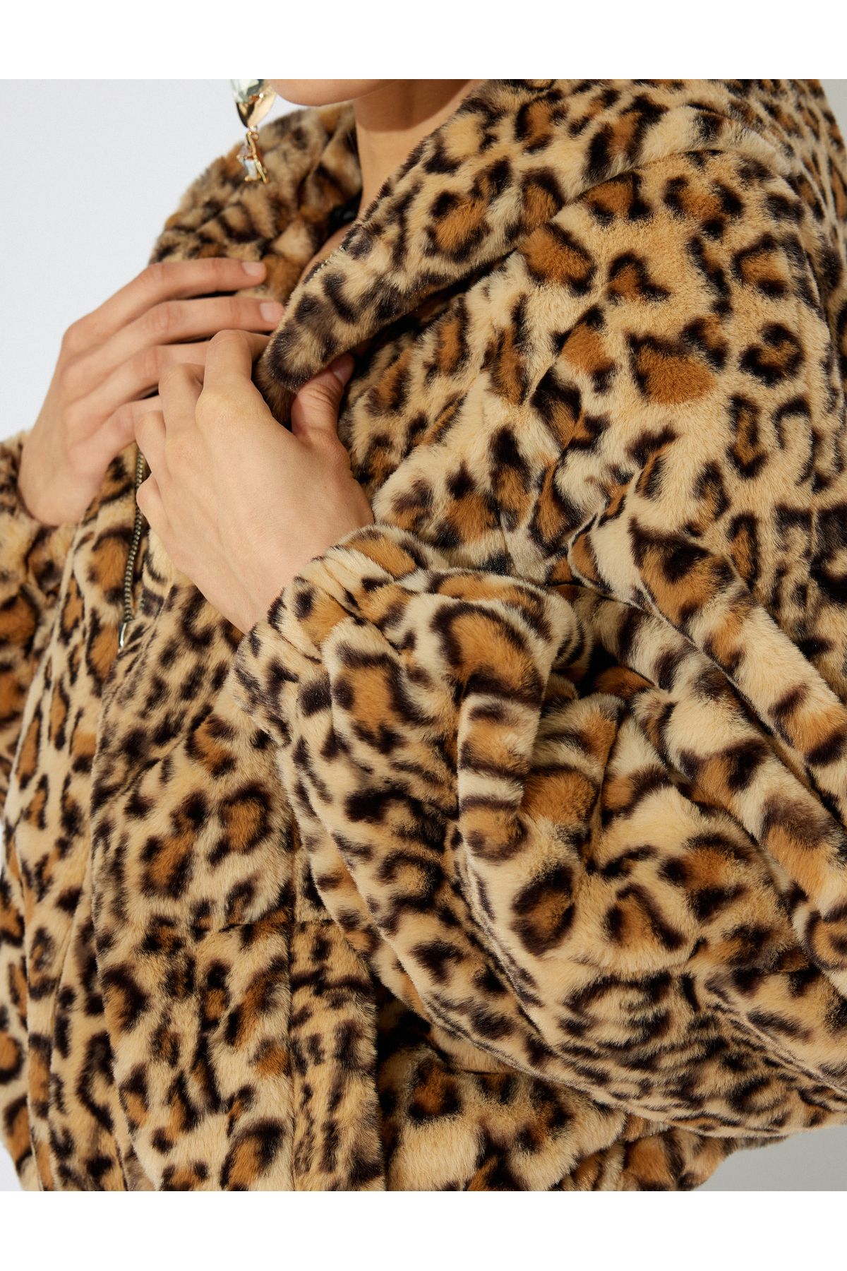 X Zeynep Bastık - Leopar Peluş Ceket Kapüşonlu Cepli X Zeynep Bastık - Leopar Peluş Ceket Kapüşonlu Cepli