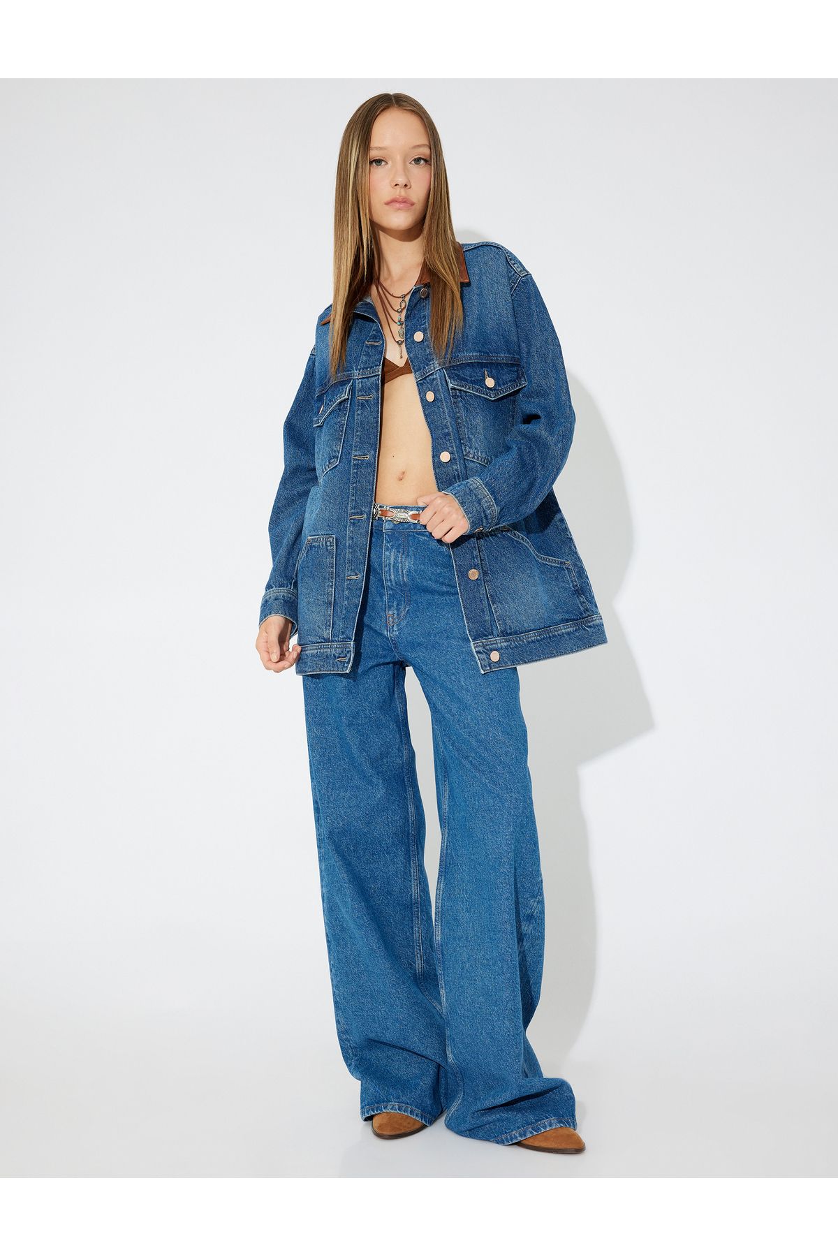 X Zeynep Bastık - Oversize Uzun Kot Ceket Suni Deri Yaka Detaylı Cepli X Zeynep Bastık - Oversize Uzun Kot Ceket Suni Deri Yaka Detaylı Cepli