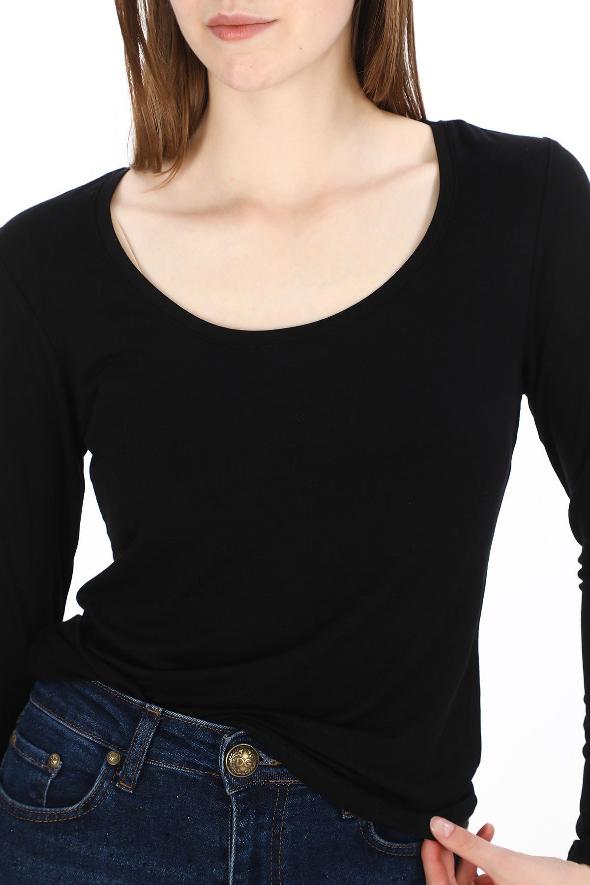 Kadın Viskon Dekolte Yaka Slim Fit Tişört-Siyah Kadın Viskon Dekolte Yaka Slim Fit Tişört-Siyah