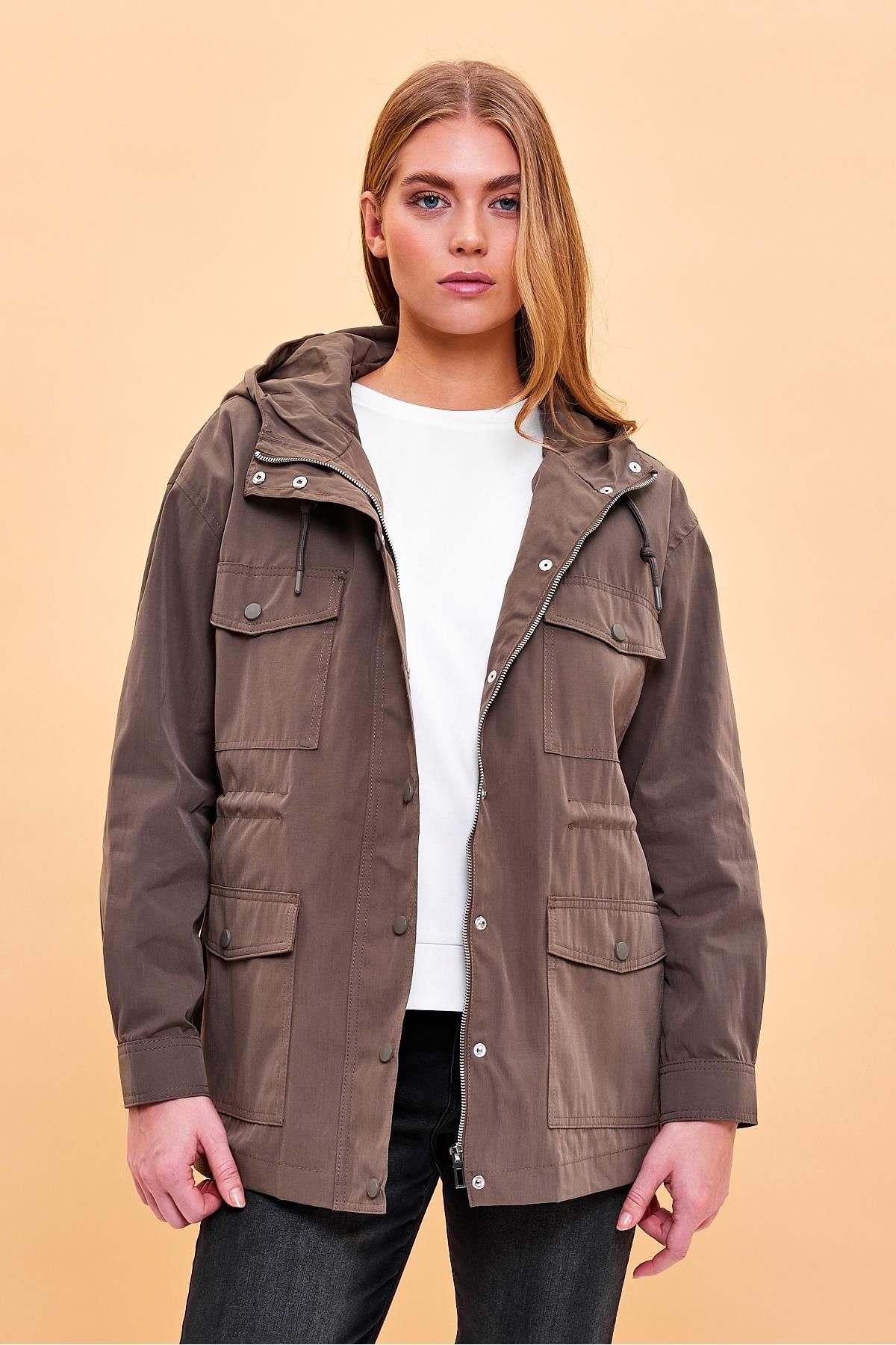 Kadın Sharon Haki Kapüşonlu Gabardin Parka Kadın Sharon Haki Kapüşonlu Gabardin Parka