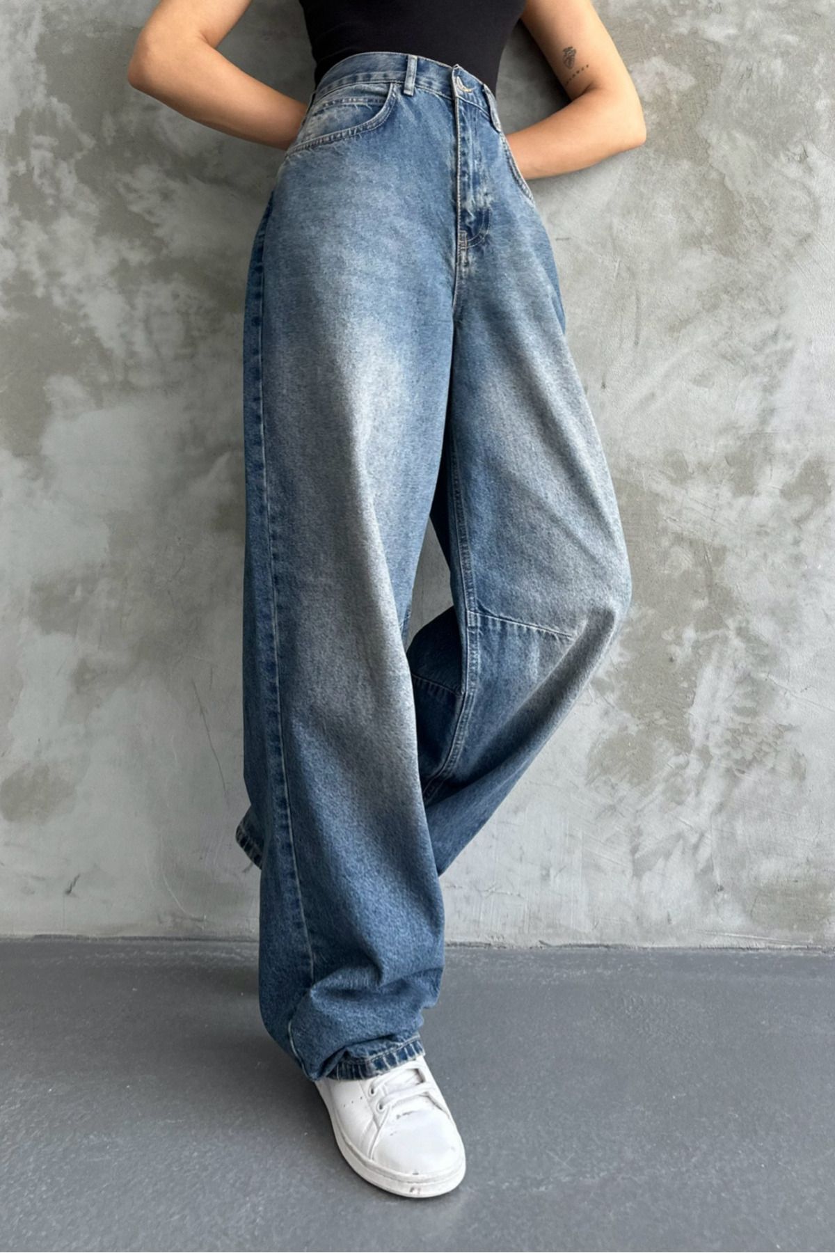 Toka Detaylı Bol Kesim Geniş Paça Rahat Baggy Jean Pantolon Toka Detaylı Bol Kesim Geniş Paça Rahat Baggy Jean Pantolon