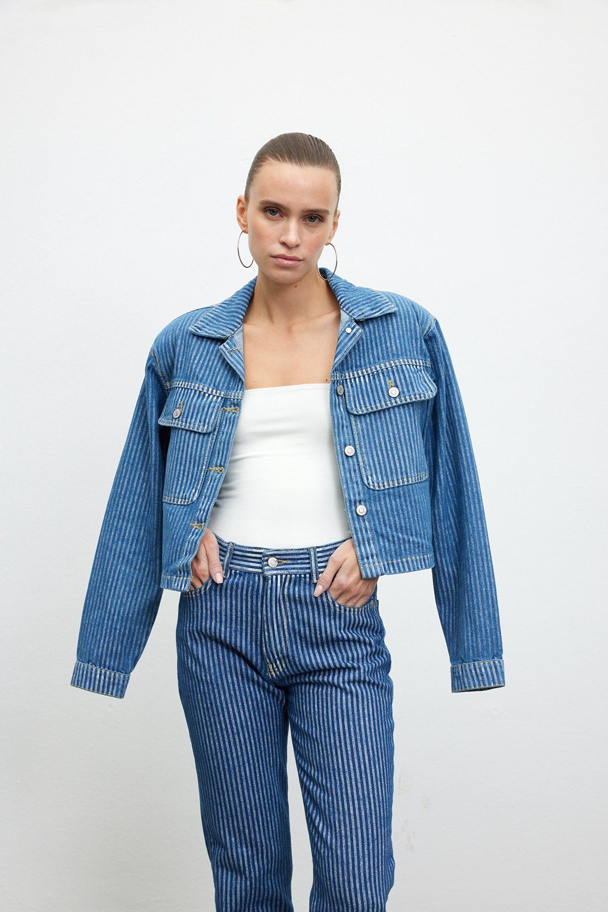 Çizgili denim crop ceket