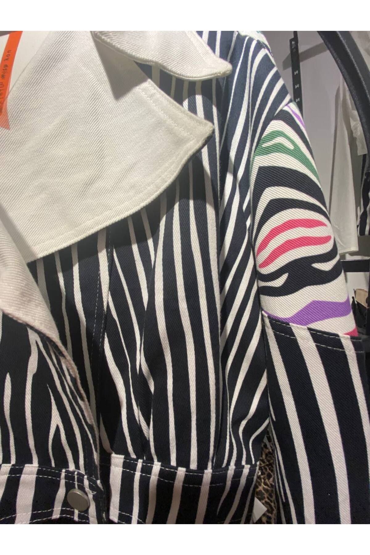 ZEBRA DESENLİ İNCE KOT CEKET ZEBRA DESENLİ İNCE KOT CEKET