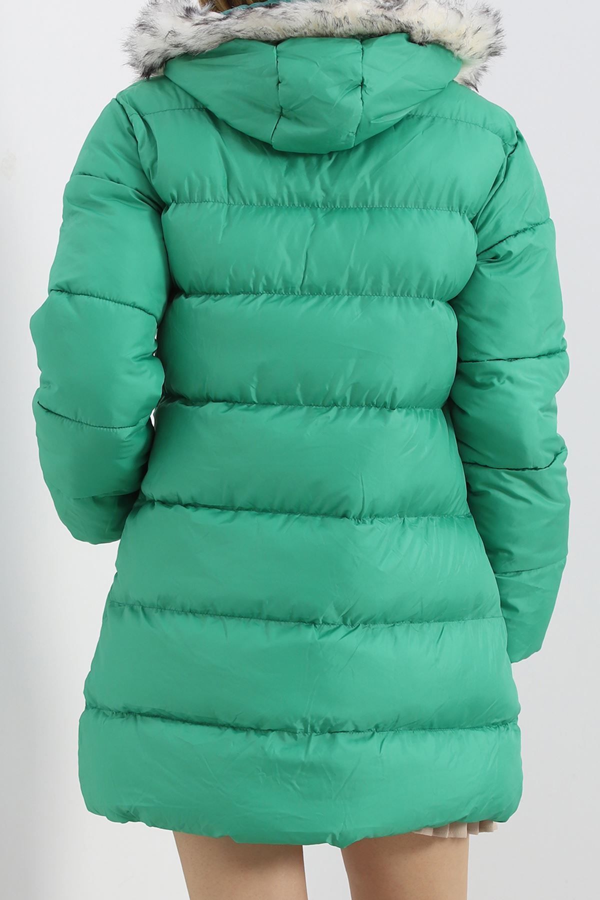 Kapşonu Kürklü Mont Yeşil Kapşonu Kürklü Mont Yeşil