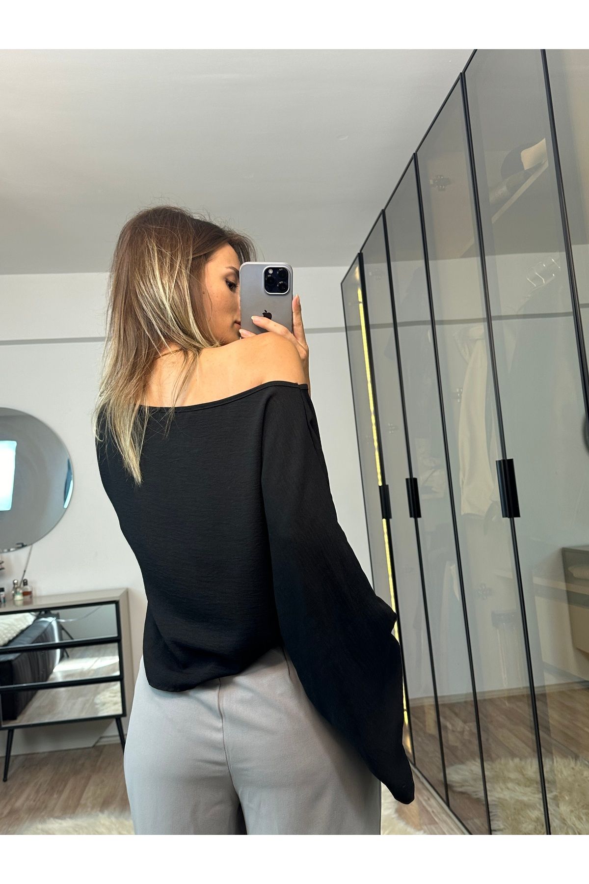 Vanessa Siyah Kayık Yaka Bluz Vanessa Siyah Kayık Yaka Bluz