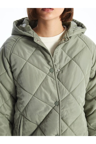 LCW Vision Açık Yeşil Kapüşonlu Kapitone Kadın Şişme Mont LCW Vision Açık Yeşil Kapüşonlu Kapitone Kadın Şişme Mont
