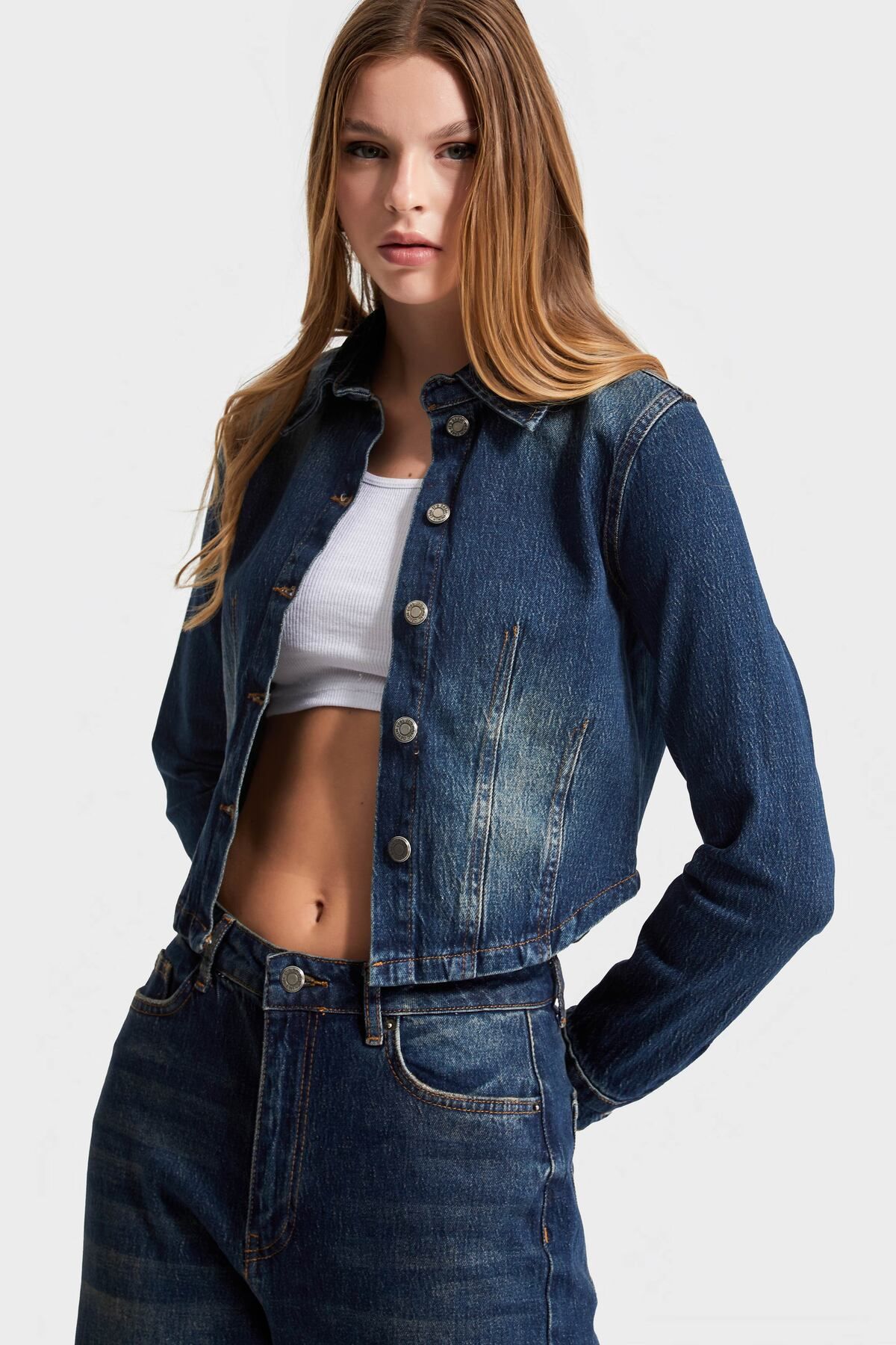 Kadın T.Kot Rengi 2w48 Likralı Denim Ceket Kadın T.Kot Rengi 2w48 Likralı Denim Ceket