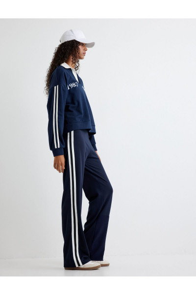 Polo Yaka Sweatshirt Çizgili Baskılı Üç İplik Polo Yaka Sweatshirt Çizgili Baskılı Üç İplik