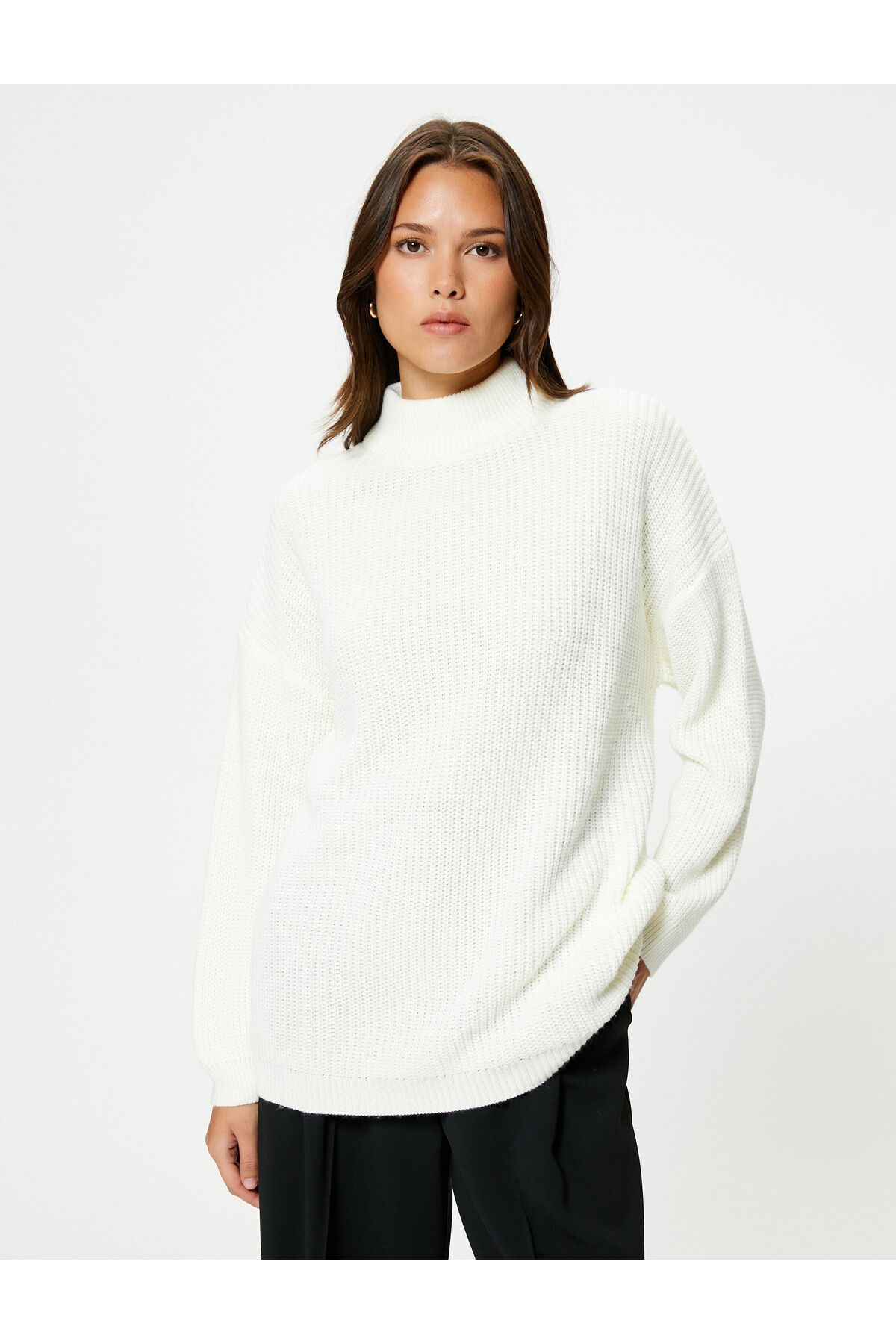 Oversize Kazak Dik Yaka Örgü Kaşmir Dokulu Oversize Kazak Dik Yaka Örgü Kaşmir Dokulu