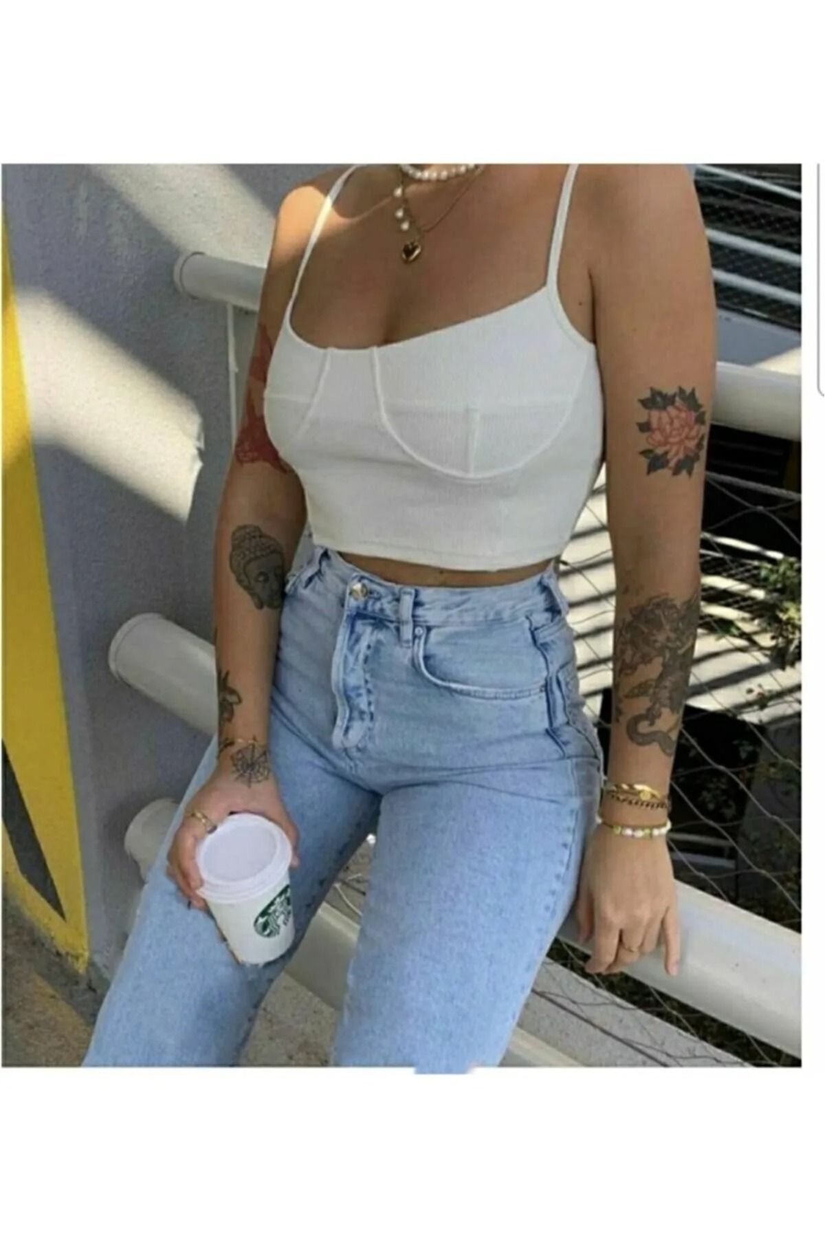 Lusia 90's Yırtık Detay Mavi Kar Yıkama Extra Yüksek Bel Palazzo Salaş Jean Pantolon Lusia 90's Yırtık Detay Mavi Kar Yıkama Extra Yüksek Bel Palazzo Salaş Jean Pantolon