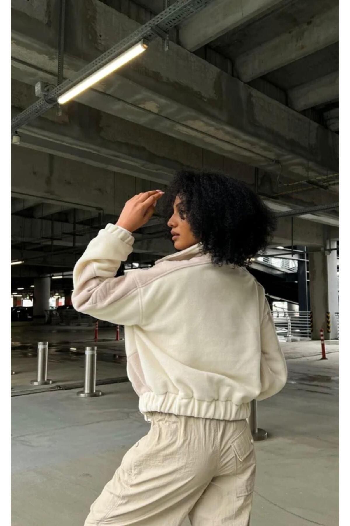 Krem Oversize Fermuarlı Polar Mont Krem Oversize Fermuarlı Polar Mont