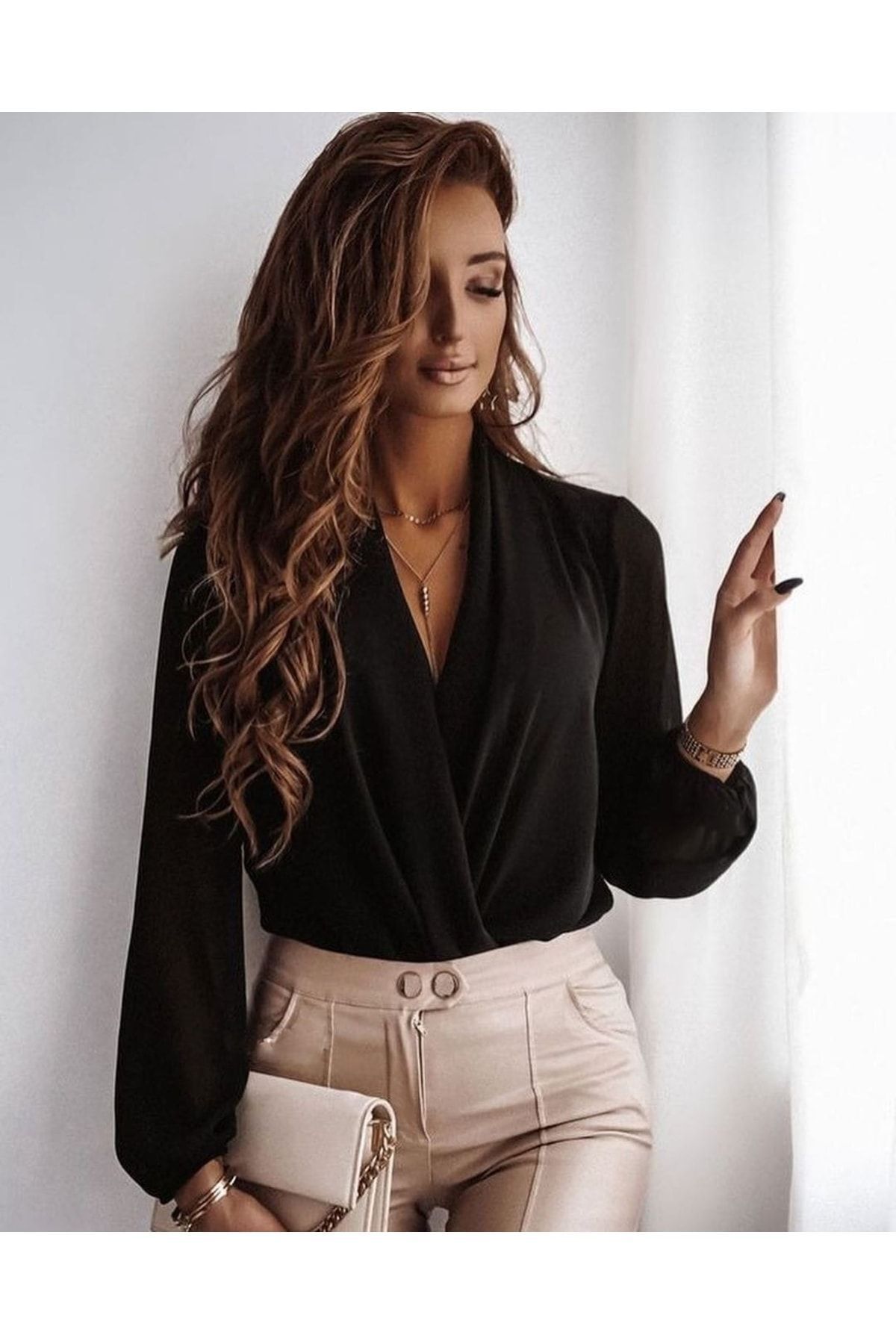 Kruvaze Yaka Sandy Kumaş Bluz Siyah Kruvaze Yaka Sandy Kumaş Bluz Siyah
