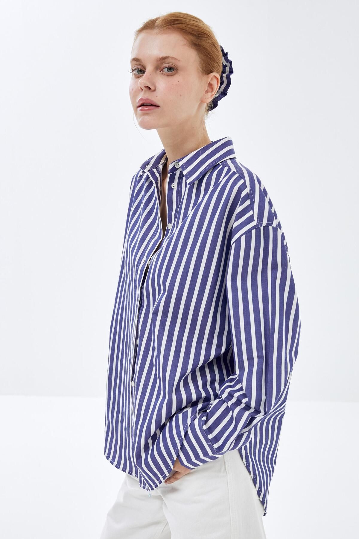 Lacivert-beyaz Çizgili Basic Oversize Gömlek Lacivert-beyaz Çizgili Basic Oversize Gömlek