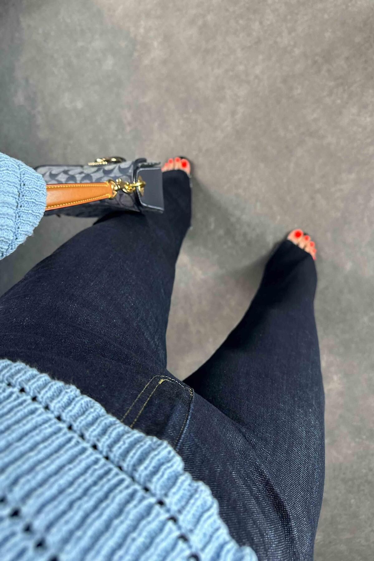 Marka Yüksek Bel Boyfit Jean Kadın Pantolon Lacivert Marka Yüksek Bel Boyfit Jean Kadın Pantolon Lacivert