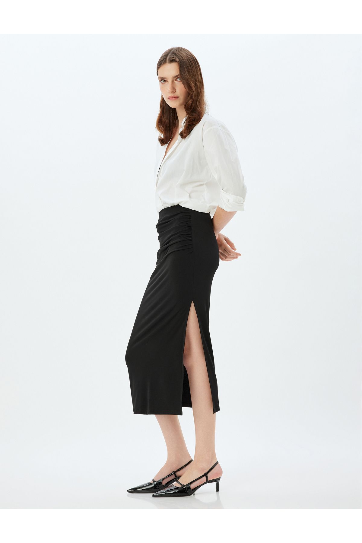 Kalem Etek Drapeli Yandan Yırtmaç Detaylı Slim Fit Kalem Etek Drapeli Yandan Yırtmaç Detaylı Slim Fit