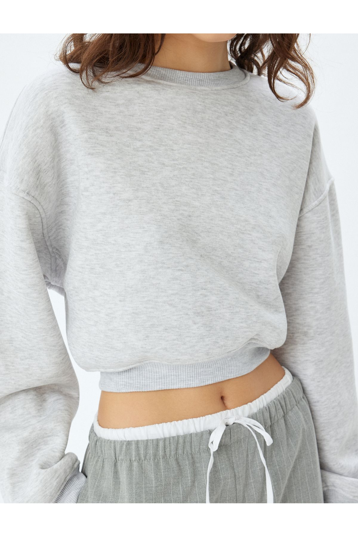 Basic Crop Sweatshirt Bisiklet Yaka Üç İplik Şardonlu