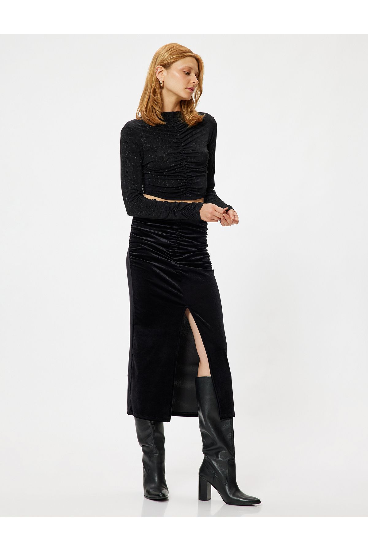 Önden Yırtmaç Detaylı Drapeli Slim Fit Midi Boy Kalem Kadife Etek Önden Yırtmaç Detaylı Drapeli Slim Fit Midi Boy Kalem Kadife Etek