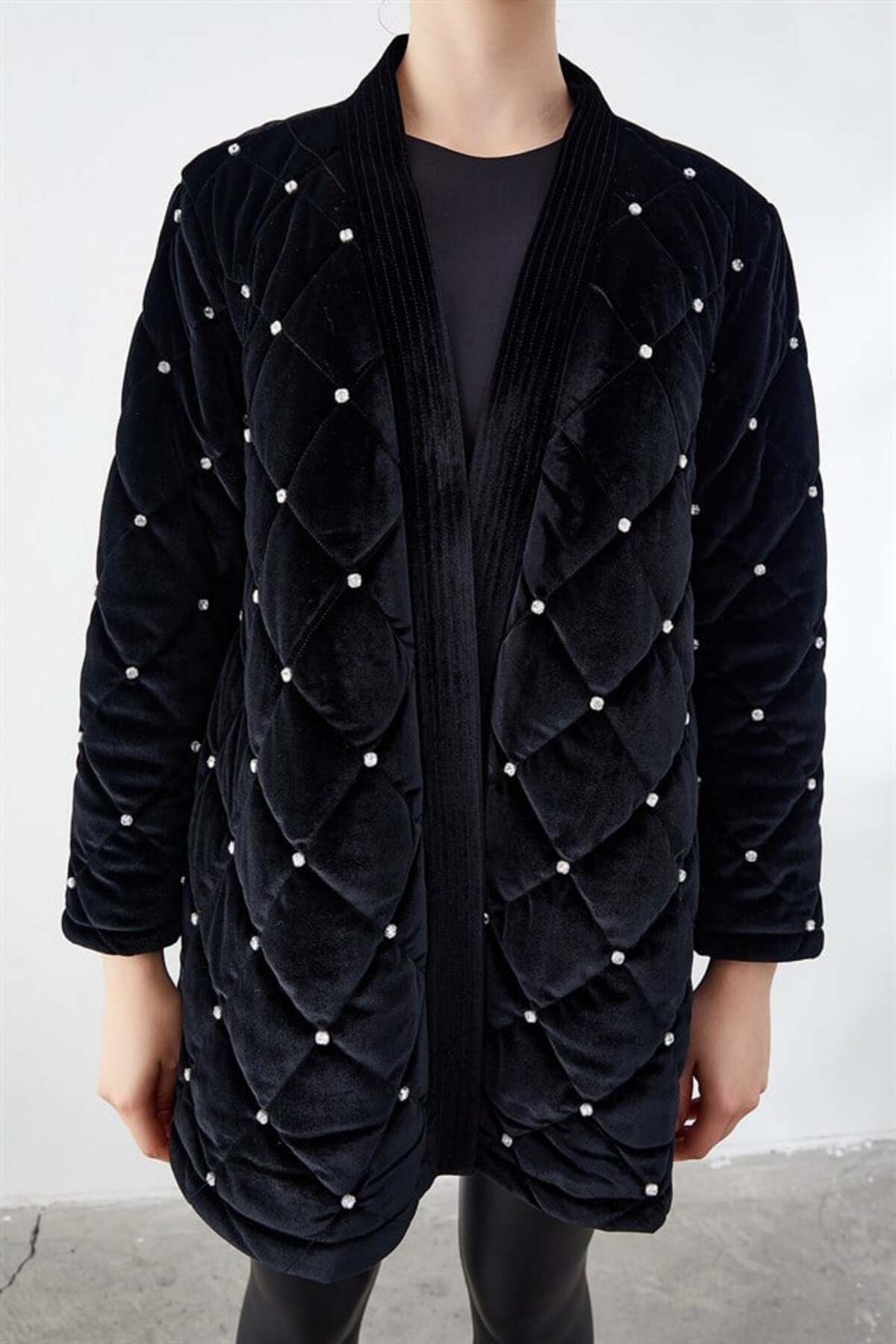 Kapitone Taşlı Kadife Mont Siyah Kapitone Taşlı Kadife Mont Siyah