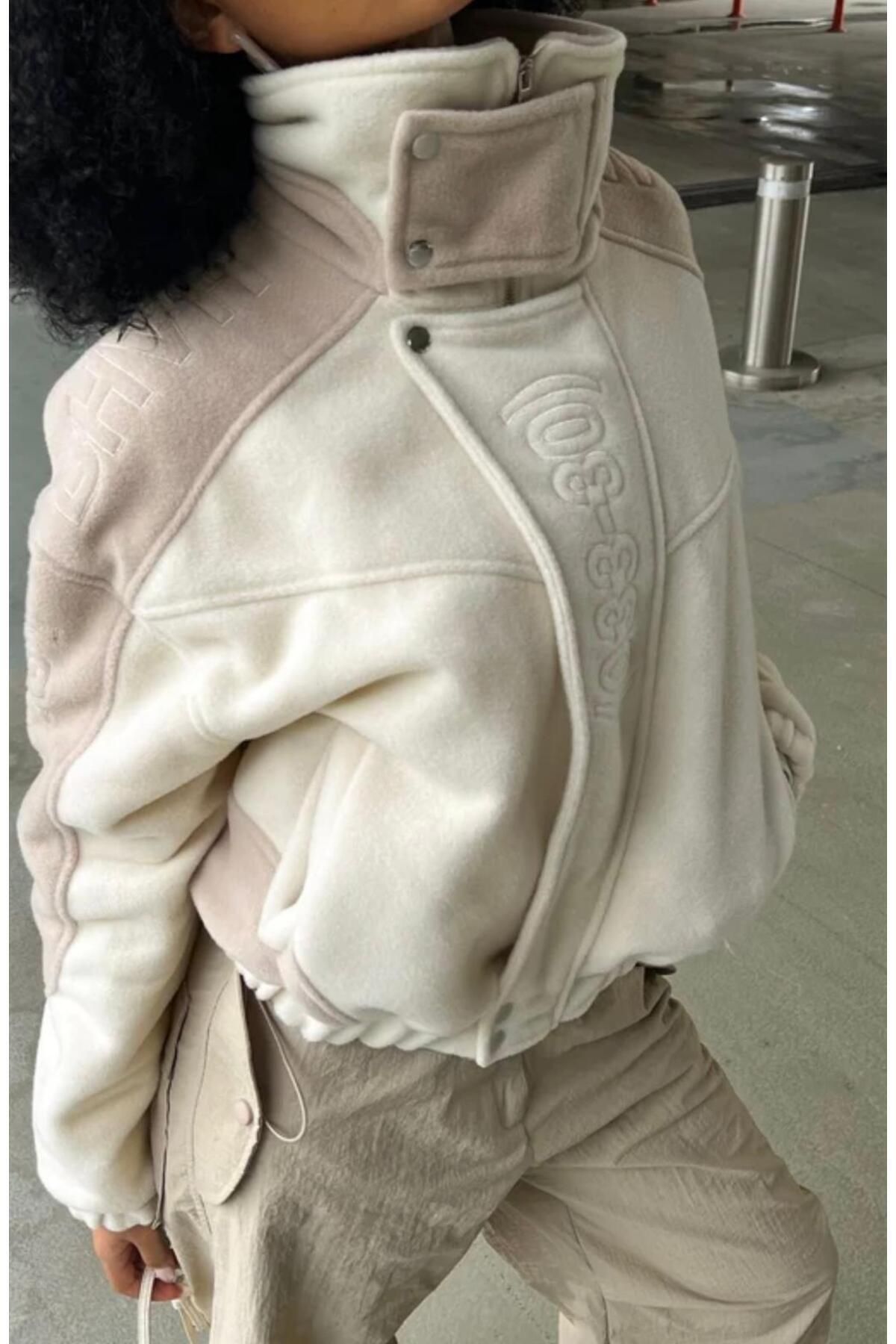 Krem Oversize Fermuarlı Polar Mont Krem Oversize Fermuarlı Polar Mont