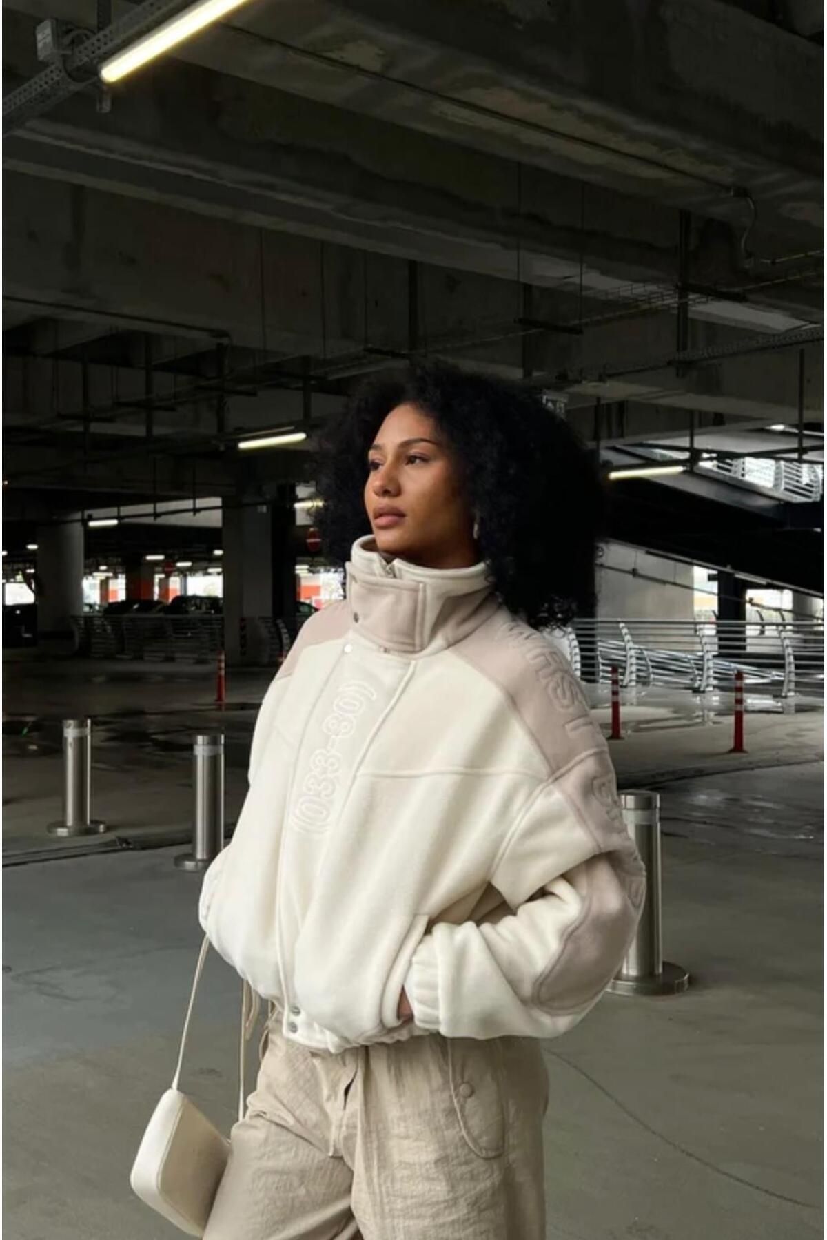 Krem Oversize Fermuarlı Polar Mont Krem Oversize Fermuarlı Polar Mont