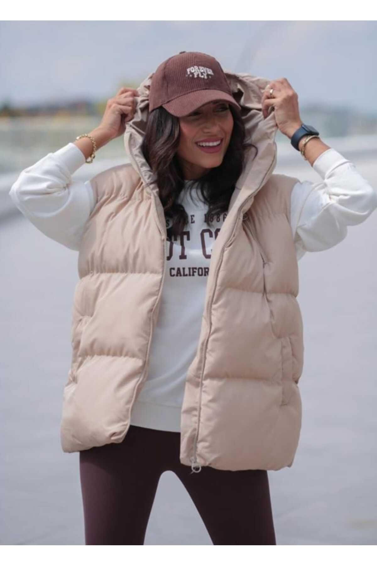OVERSİZE ŞIK TASARIM RAHAT KALIP ŞİŞME YELEK MONT OVERSİZE ŞIK TASARIM RAHAT KALIP ŞİŞME YELEK MONT