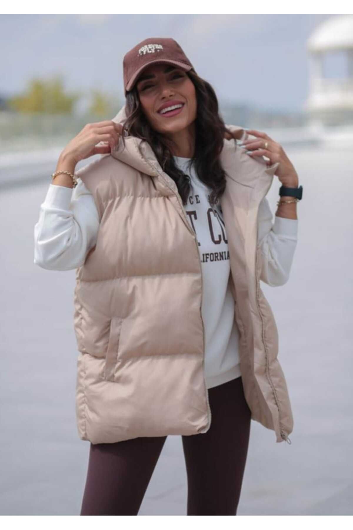 OVERSİZE ŞIK TASARIM RAHAT KALIP ŞİŞME YELEK MONT OVERSİZE ŞIK TASARIM RAHAT KALIP ŞİŞME YELEK MONT