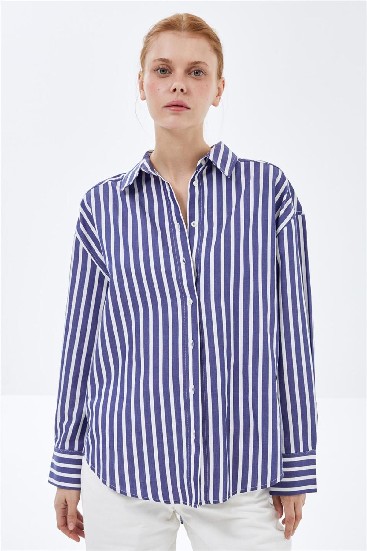 Lacivert-beyaz Çizgili Basic Oversize Gömlek Lacivert-beyaz Çizgili Basic Oversize Gömlek