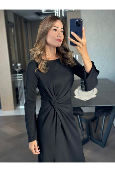 Kadın Siyah Çelik Örme Kumaş Yandan Bağlamalı Yırtmaçlı Maxi Boy Uzun Kol Elbise Kadın Siyah Çelik Örme Kumaş Yandan Bağlamalı Yırtmaçlı Maxi Boy Uzun Kol Elbise