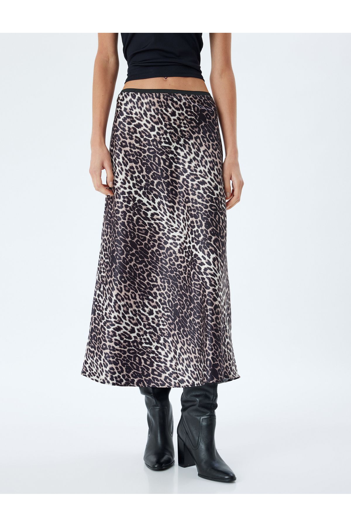 Saten Leopar Etek Midi Boy A Kesim Standart Bel Saten Leopar Etek Midi Boy A Kesim Standart Bel