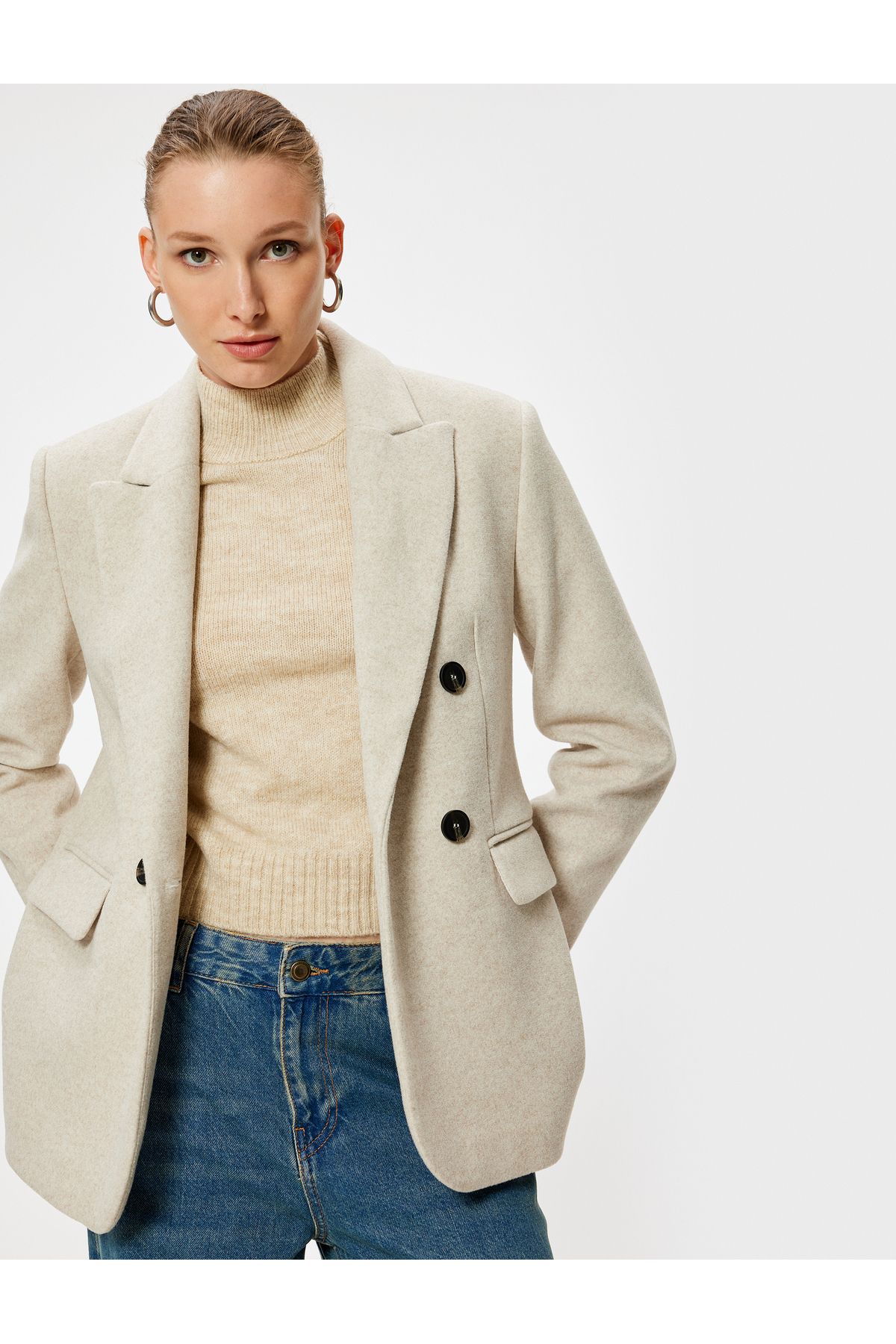 Kapaklı Cep Detaylı Uzun Kollu Kruvaze Kaşe Blazer Ceket Kapaklı Cep Detaylı Uzun Kollu Kruvaze Kaşe Blazer Ceket