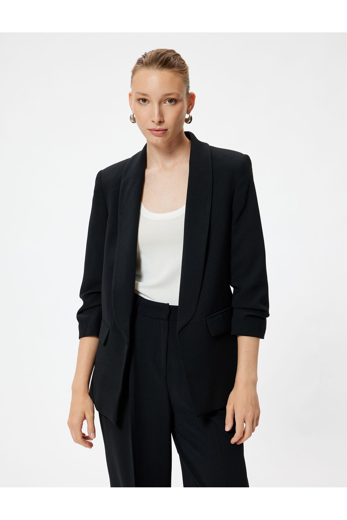 Kapaklı Cep Detaylı 3/4 Kol Kruvaze Blazer Ceket Kapaklı Cep Detaylı 3/4 Kol Kruvaze Blazer Ceket