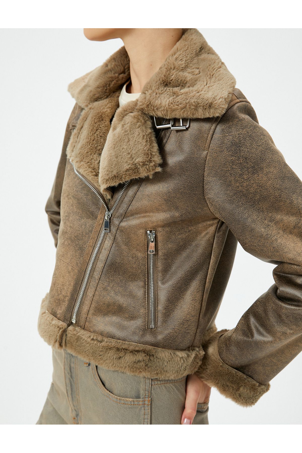 Yakası Kürklü Fermuarlı Cepli Biker Mont Yakası Kürklü Fermuarlı Cepli Biker Mont